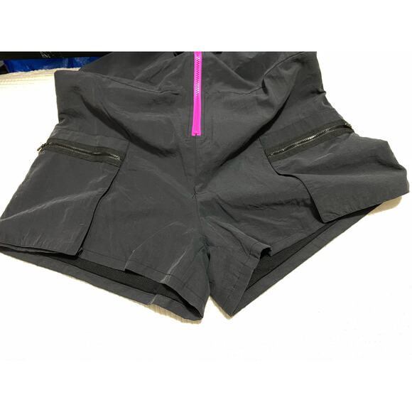 Nike Med Women's Sportswear Icon Clash Romper Black Pink CJ2291-010 AUTHENTIC - Picture 9 of 12